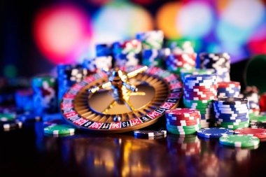 Live-dealer casino tables on jituangka wap platform